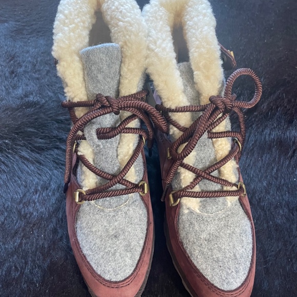 Sorel Women's Burgundy and Gray Winter Boots - Picture 2 of 4